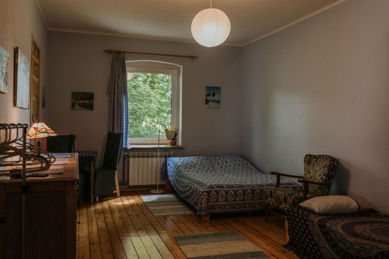 Stara Szkola Nad Jeziorem Czarne  Exteriör bild